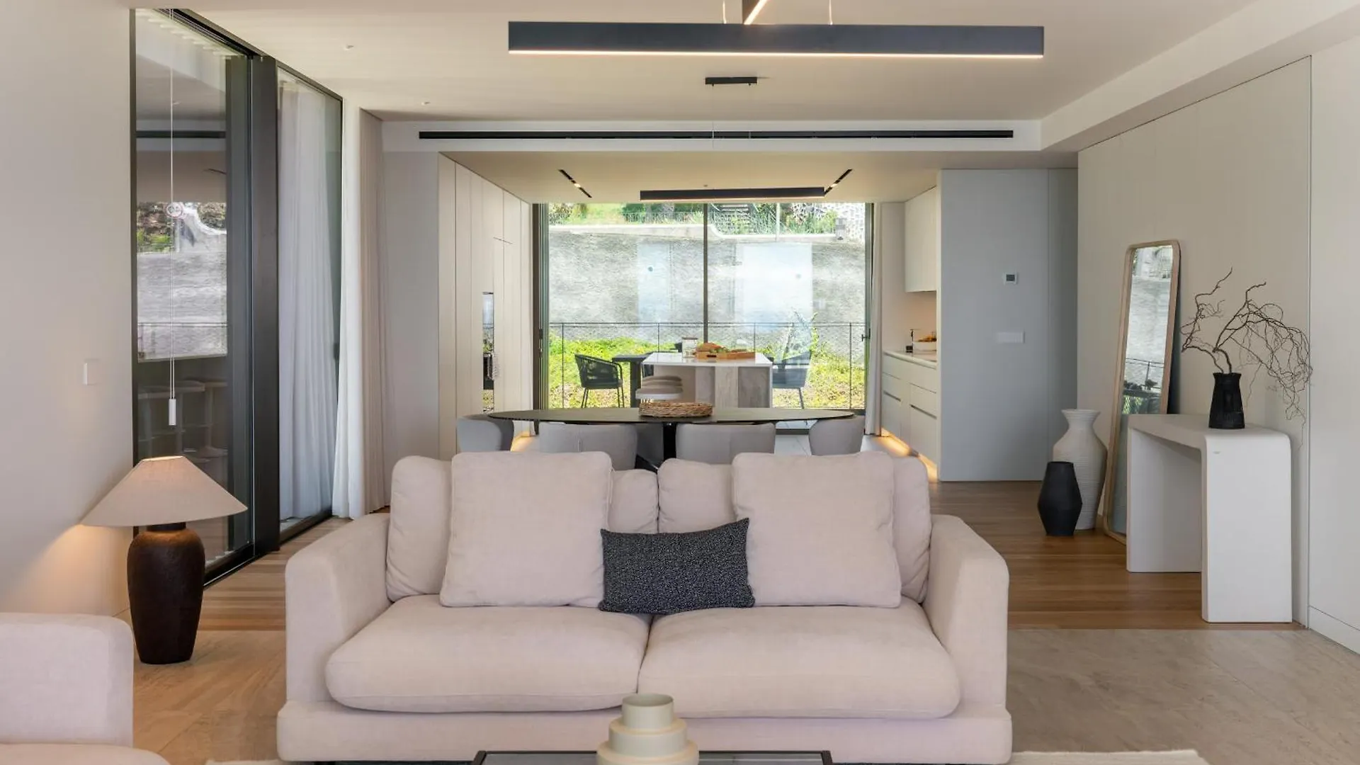 Savoy Monumentalis III By An Island Apart Funchal  Apartamento